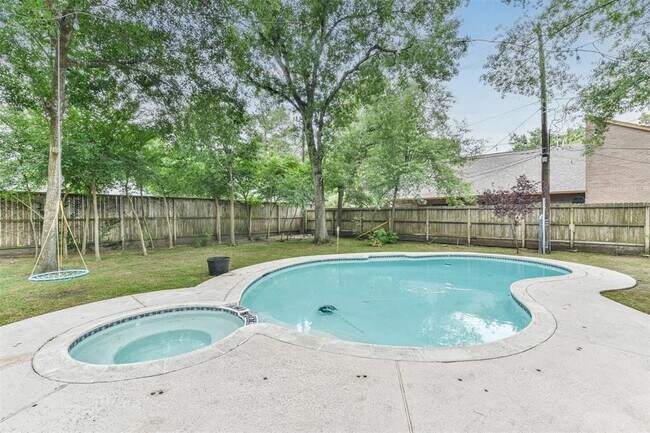 Building Photo - 12431 Broken Bough Dr