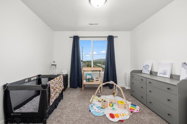 Building Photo - 318 Wren Hill Ln
