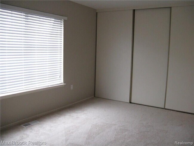 Building Photo - 1859 Wickham St