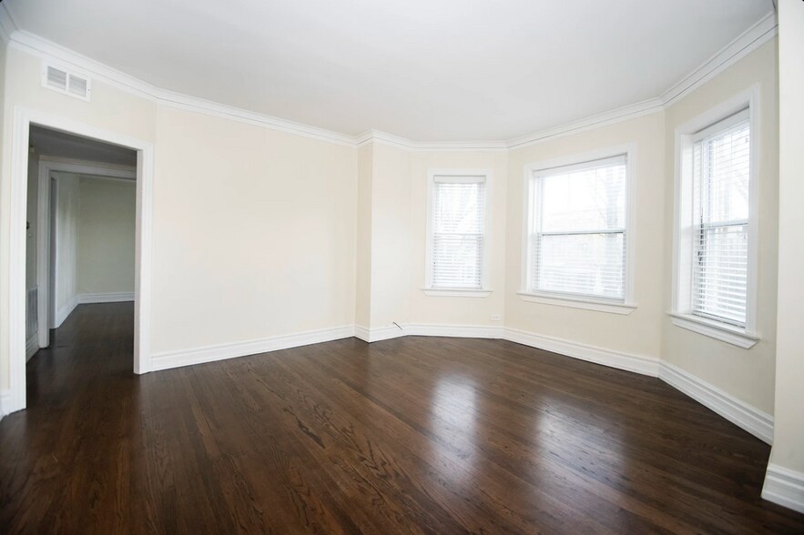 Building Photo - 3643 N Hoyne Ave