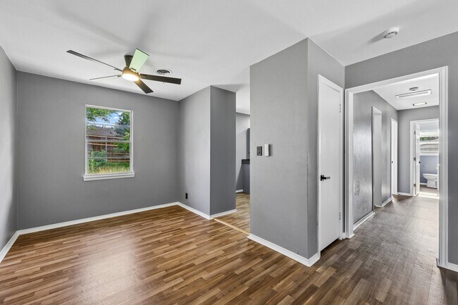 Building Photo - 7940 Chaparral Dr