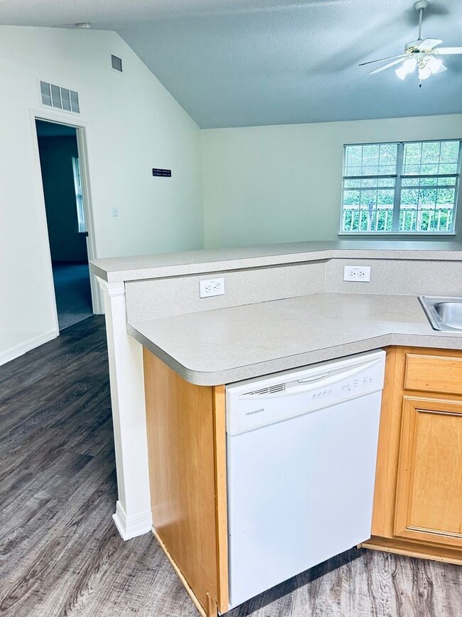 Building Photo - BEAUTIFUL BRICK 4 BEDROOM 2 BATH HOME AVAILABLE NOW CONTACT KAREN GUARDINO, REALTOR 386-747-9295