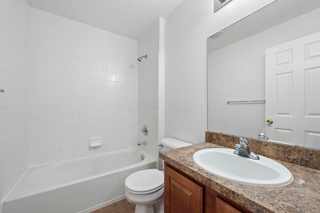 Building Photo - 4035 Redroyal Ave