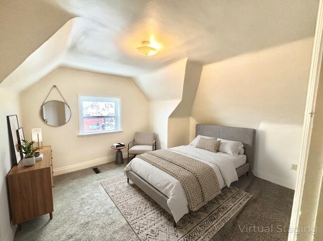 Building Photo - 703 Brookline Blvd