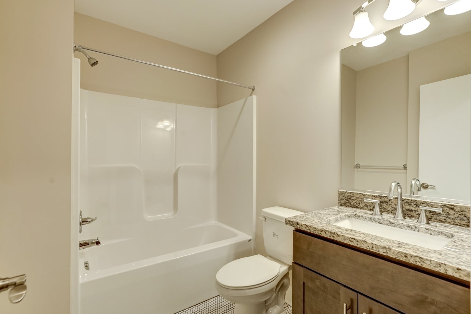 Full bath #2 - 14 1/2 W Leigh St