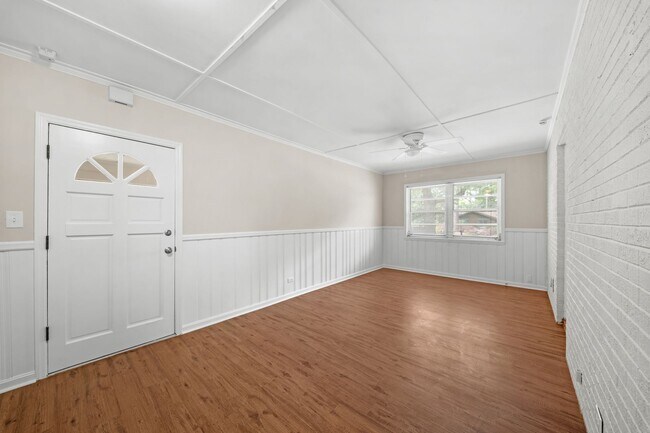 Building Photo - 409 Granade St