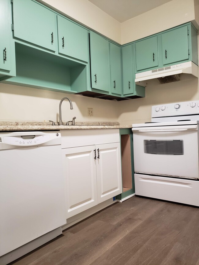 Building Photo - 3824 Duplex A