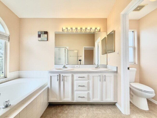 Building Photo - 1647 Gray Bark Dr