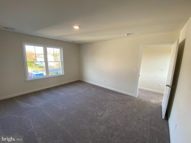 Building Photo - 316 3rd St