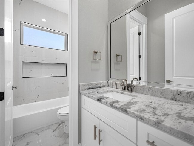 Building Photo - 3135 Kermes Dr