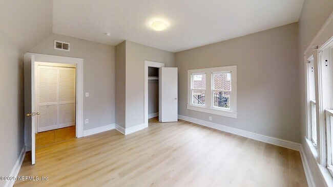 Building Photo - 1412 Ingleside Ave
