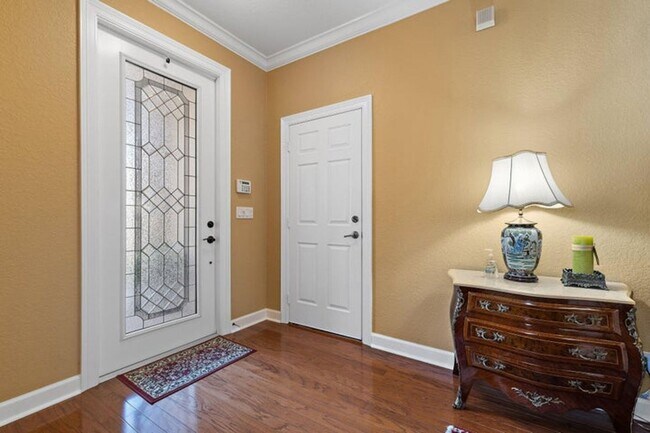 Building Photo - 6024 SE Crooked Oak Ave