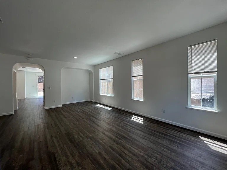 Building Photo - 120 Stone Valley Cir
