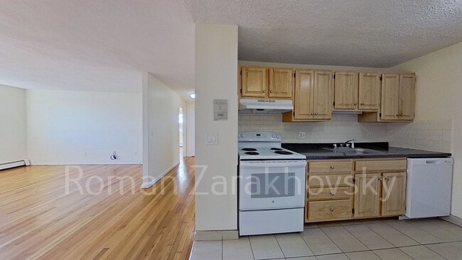 Building Photo - 88 Gardner St