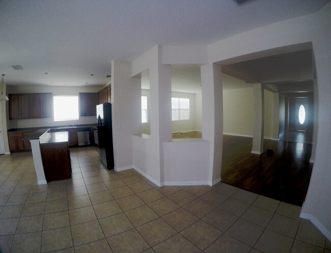 Building Photo - 4624 Barbados Loop