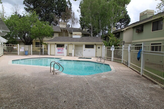 Building Photo - Concord Beautiful 1 bedroom 1 bath condo u...