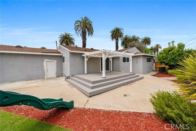 Building Photo - 11338 Stevens Ave