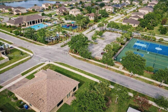 Building Photo - 10005 W Verona Cir