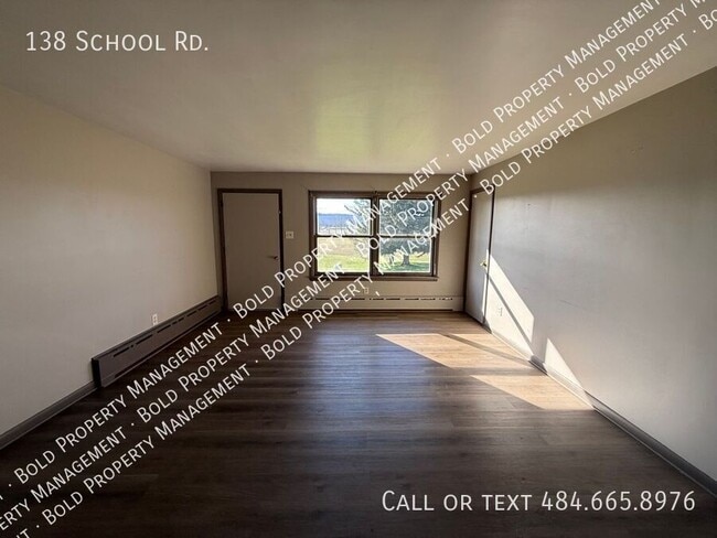 Building Photo - 138 School Rd