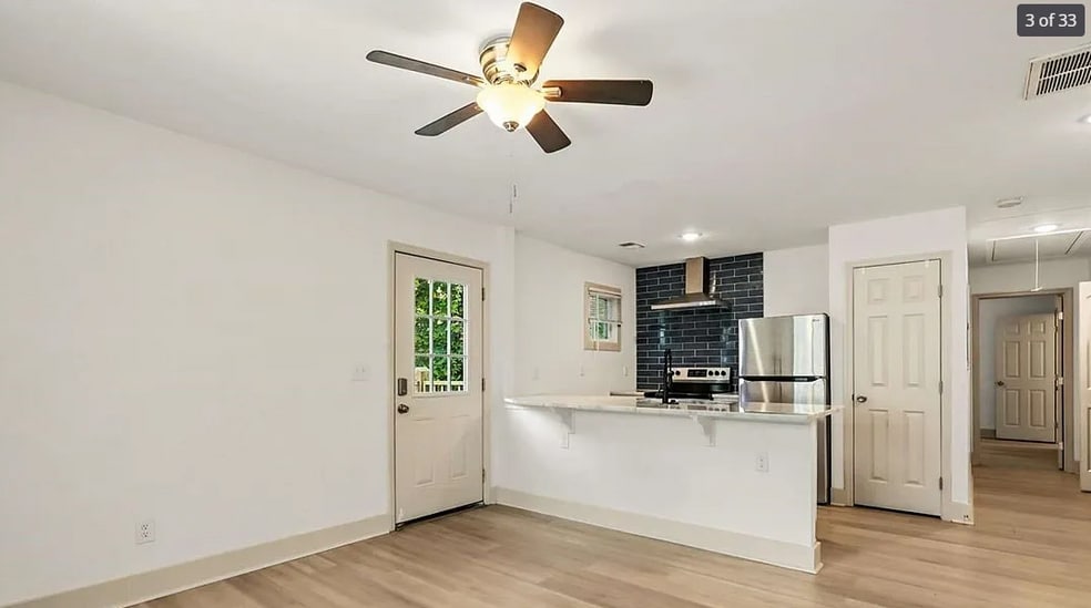 Kitchen - 1714 Le Grand St