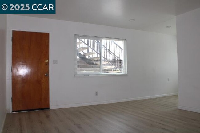 Building Photo - 2292 Orleans Dr