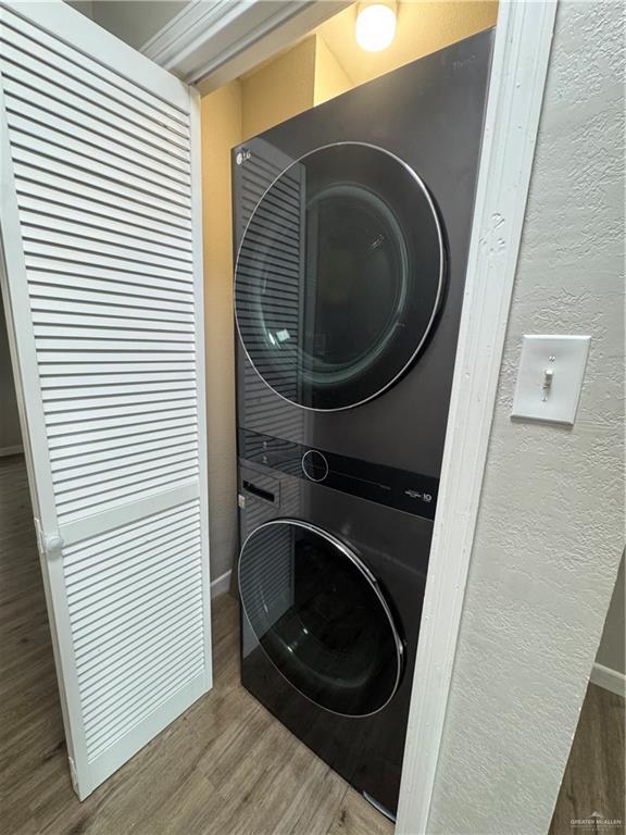 Building Photo - 12 South Dr