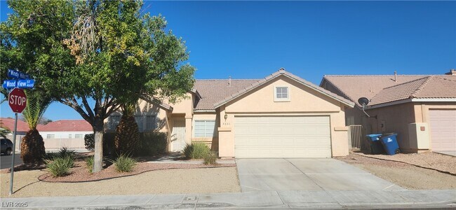 Building Photo - 4646 Wood View St
