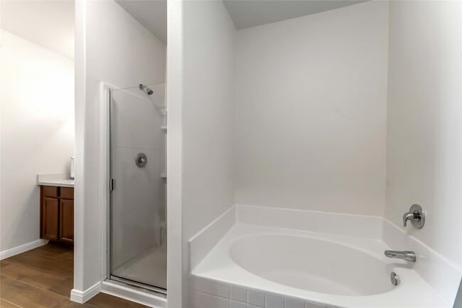 Building Photo - 2718 Regatta Ln