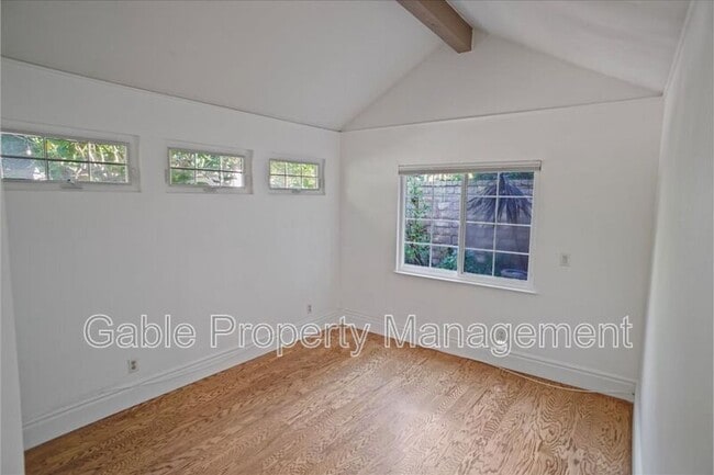 Building Photo - 26020 Moreno Dr