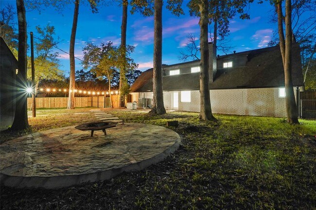 Building Photo - 1742 Hill Top Ln