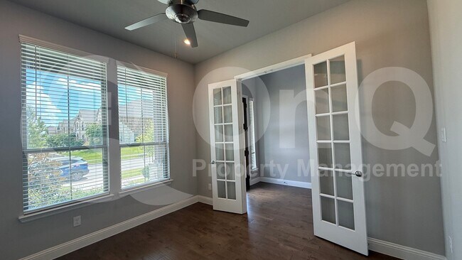 Building Photo - 3508 Covedale Blvd