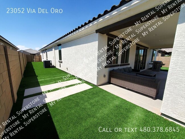 Building Photo - 23052 Via Del Oro