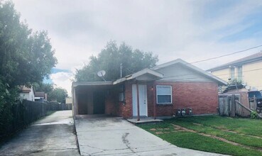 Building Photo - 209 Geneva St