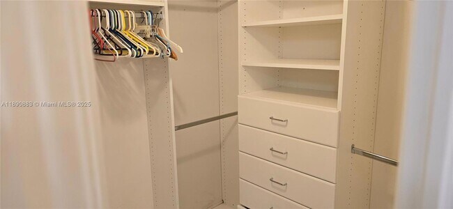Building Photo - 10777 W Sample Rd