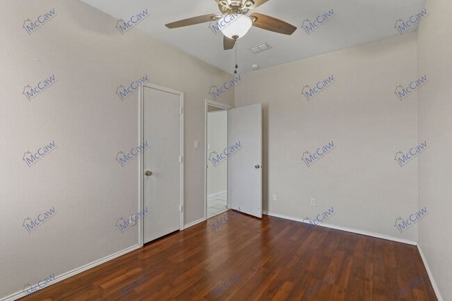 Building Photo - 8728 Muir Dr