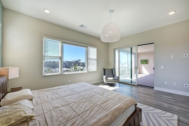 Building Photo - 13710 Goldenpine Trl