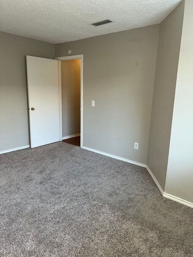 Building Photo - 11815 Garden Terrace Dr