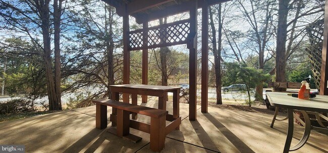 Building Photo - 3001 Cahill Ln