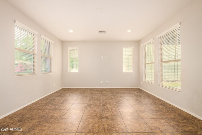 Building Photo - 21051 W Wycliff Dr