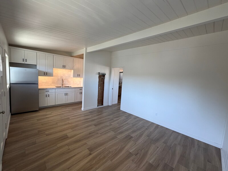 Building Photo - 413 S Myers St