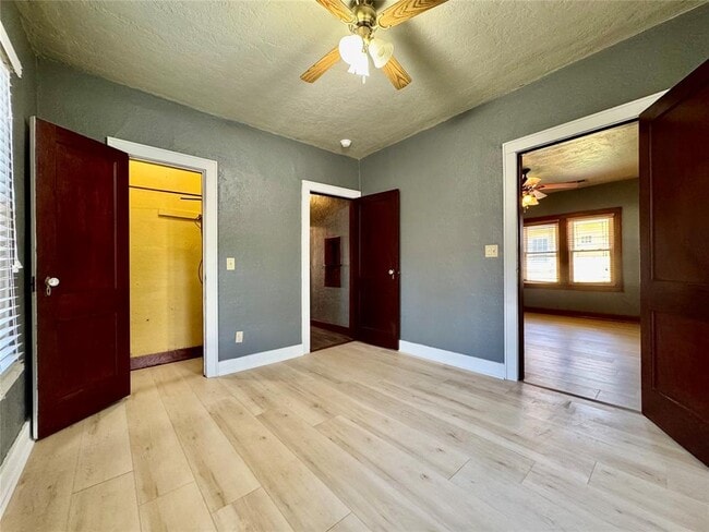 Building Photo - 609 N Caddo St