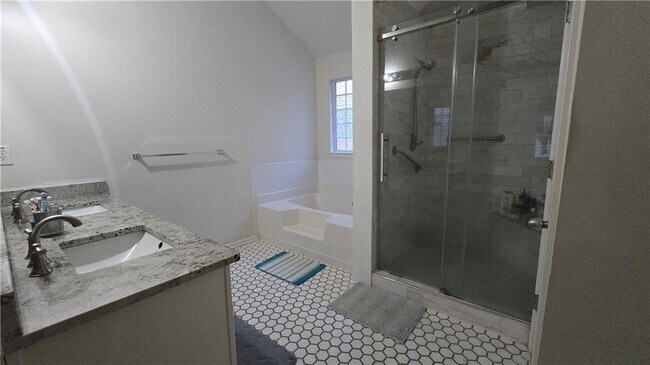 Building Photo - 4038 Ash Tree St SW
