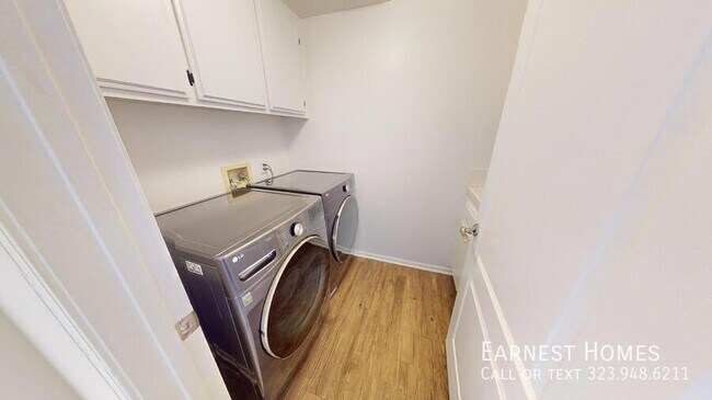 Building Photo - 12015 Stone Gate Way