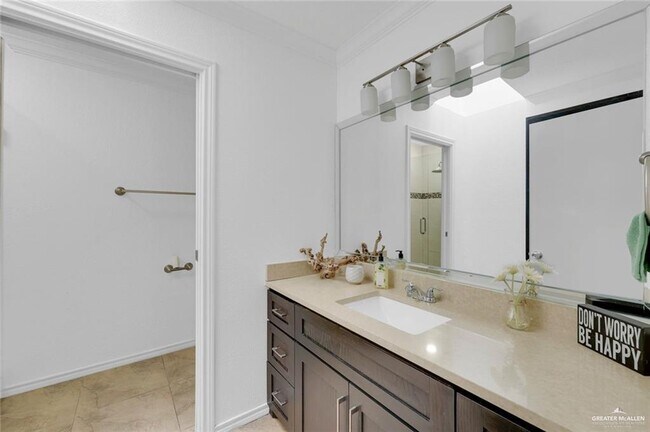 Building Photo - 16 Wichita Ave