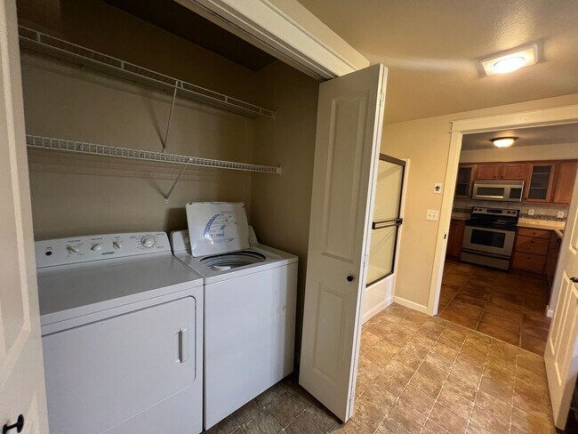 Building Photo - 1 Bedroom 1 Bath With Washer Dryer at Cypr...