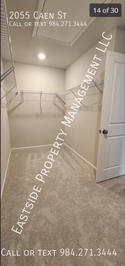 Building Photo - 2055 Caen St