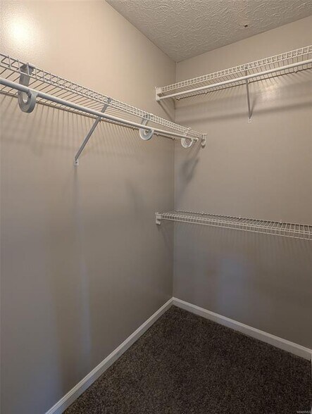 Building Photo - 45 Honeysuckle Ct