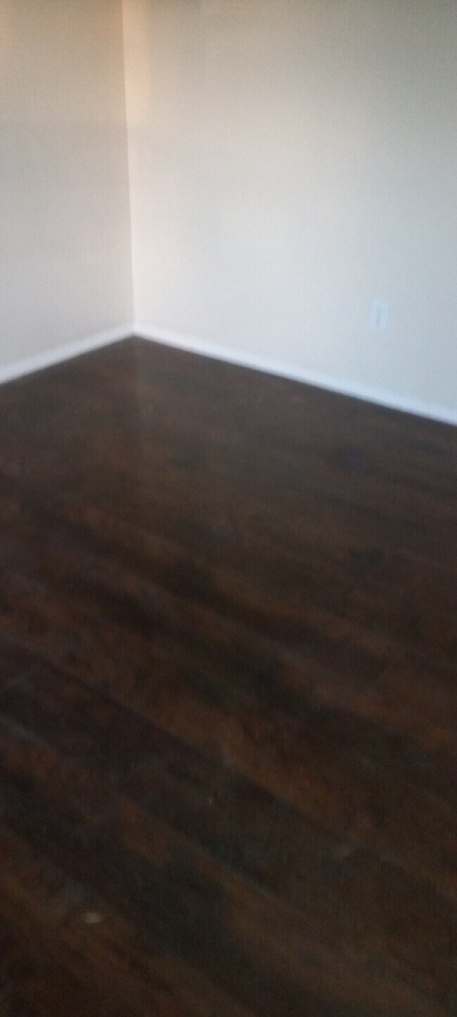 Building Photo - 1701 Dawson St