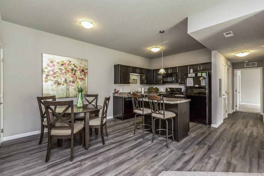 Carman Estates 2314 E Porter Ave Des Moines IA 50320 Apartment Finder