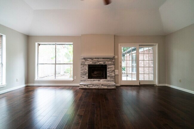 Building Photo - 2314 Pebbledowne Cir